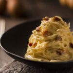 pasta-alla-carbonara-fatta-in-casa-pasta-tradizionale-italiana